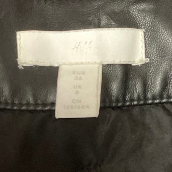 H&M Black Vegan Faux Leather Belted Pockets Paperbag Mini Pencil Skirt Size 4 - Picture 4 of 5